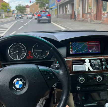 Autoradio CarPlay BMW Série 3 avec écran tactile intégré