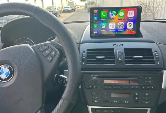 Autoradio CarPlay BMW X3 E83 avec écran tactile intégré