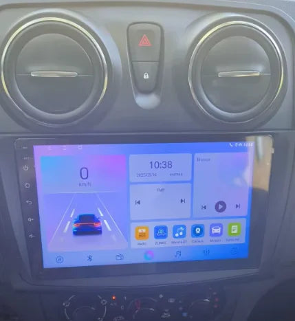 Autoradio CarPlay Dacia Logan 2 avec écran tactile intégré