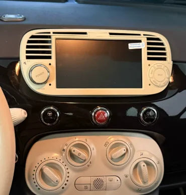 Autoradio CarPlay Fiat 500 avec écran tactile intégré