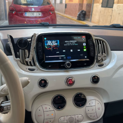 Autoradio CarPlay Fiat 500 2 avec écran tactile intégré