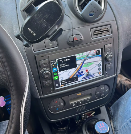 Autoradio CarPlay Ford Kuga avec écran tactile intégré