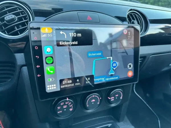 Autoradio CarPlay Mazda MX-5 avec écran tactile intégré