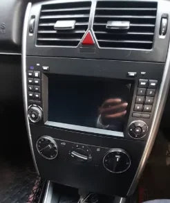Autoradio CarPlay Mercedes Classe A W169 avec écran tactile intégré