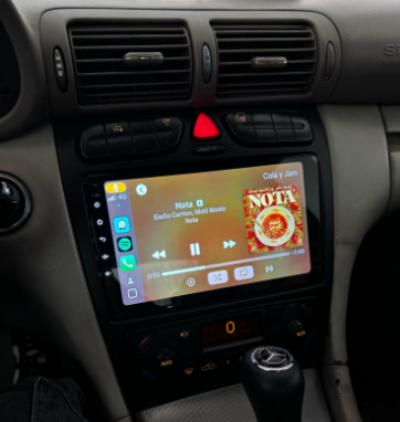 Autoradio CarPlay Mercedes Classe C / CLK avec écran tactile intégré