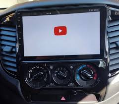 Autoradio CarPlay Mitsubishi L200 avec écran tactile intégré