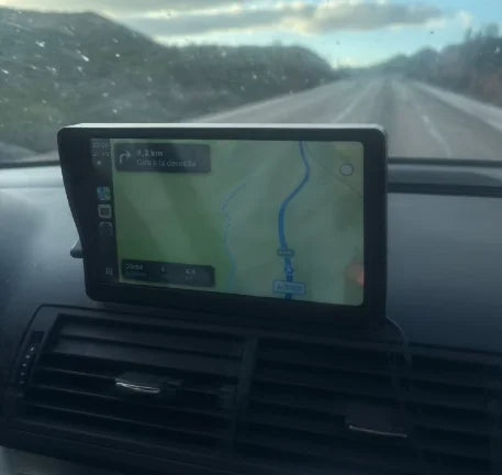 Écran CarPlay universel petit modèle monté sur ventouse