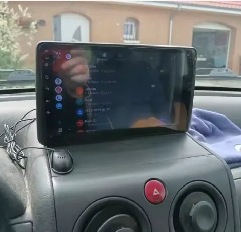 Autoradio CarPlay Peugeot Partner avec écran tactile intégré