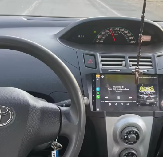 Autoradio CarPlay Toyota Yaris avec écran tactile intégré