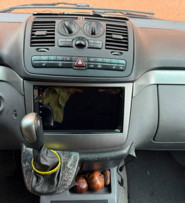 Autoradio CarPlay Mercedes Vito W639 compatible caméra de recul