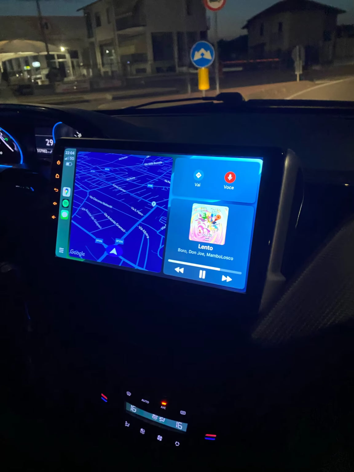 Autoradio CarPlay Peugeot 208 compatible caméra de recul