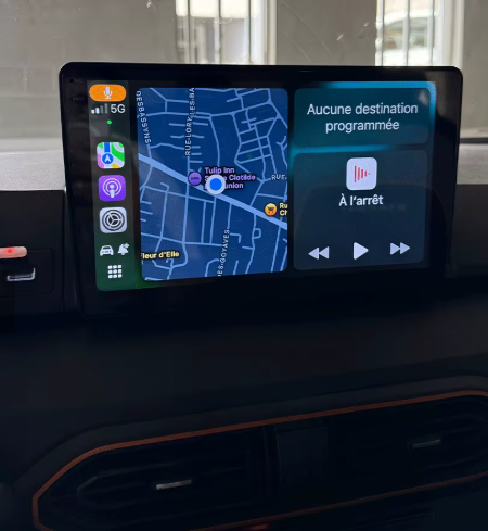 Façade autoradio dédiée à la Dacia Sandero 2021-2023