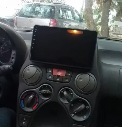 Façade autoradio dédiée à la Fiat Panda 2003-2012