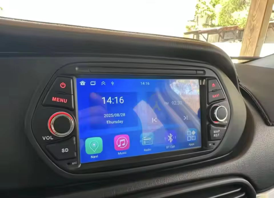 Façade autoradio dédiée à la Fiat Tipo 2015-2020