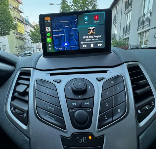Façade autoradio dédiée à la Ford Fiesta 2009-2017