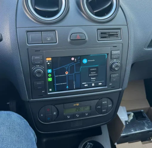 Façade autoradio dédiée à la Ford Mondeo 2004-2009