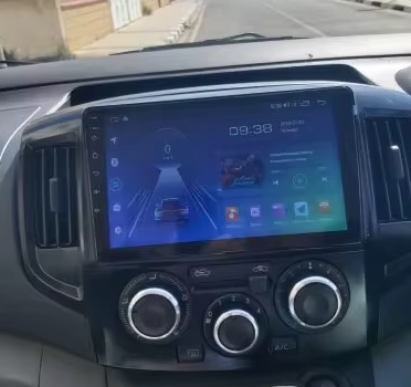Façade autoradio dédiée à la Nissan NV200 2009-2016
