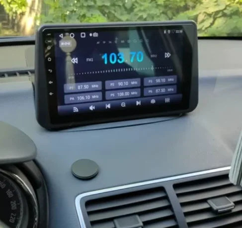 Façade autoradio dédiée à la Opel Meriva B 2009-2014