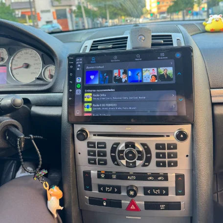Façade autoradio dédiée à la Peugeot 407 2004-2011