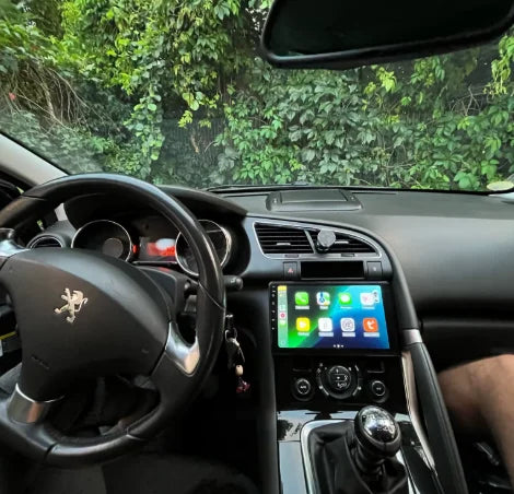 Façade autoradio dédiée à la Peugeot 5008 2009-2016