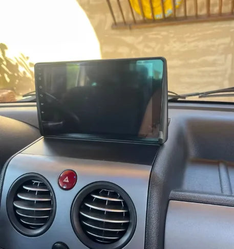 Façade autoradio dédiée à la Peugeot Partner 2002-2008