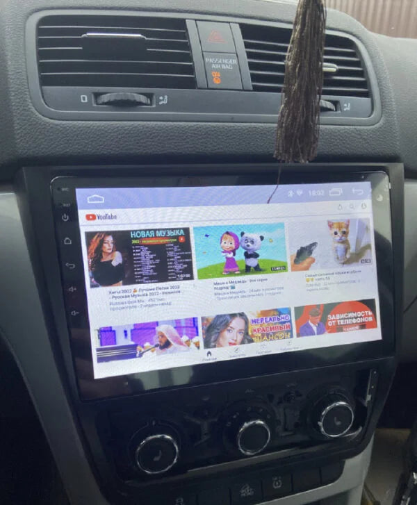 Façade autoradio dédiée à la Skoda Yeti 2009-2014