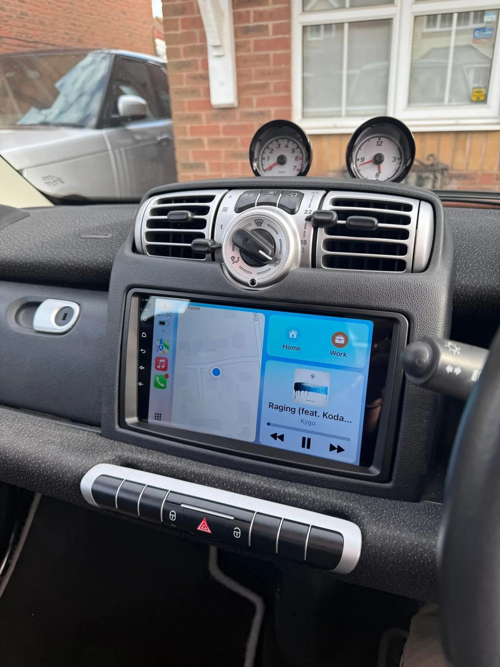 Façade autoradio dédiée à la Smart Fortwo 2011-2015