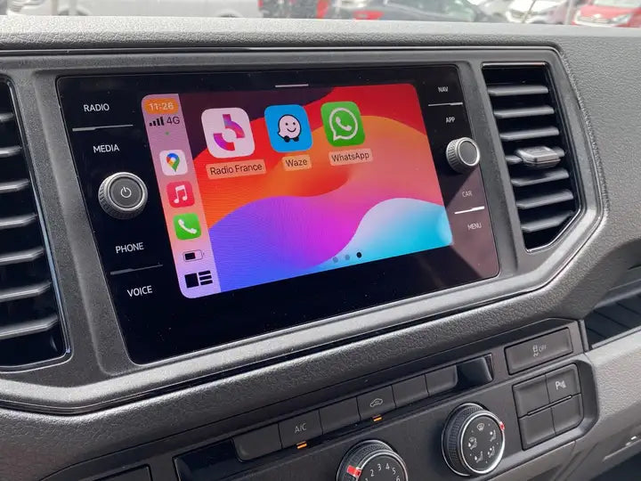 Façade autoradio dédiée à la Volkswagen Crafter 2017-2021