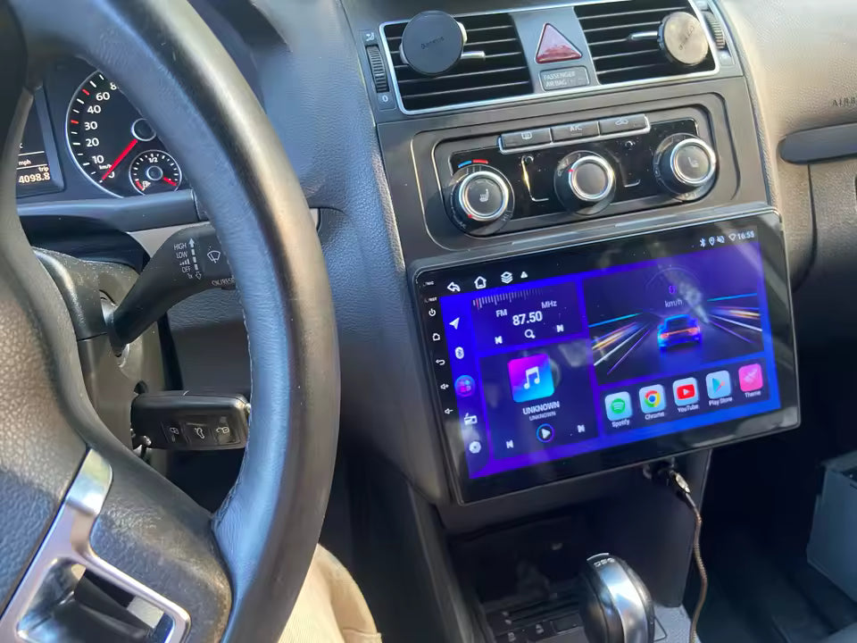 Façade autoradio dédiée à la Volkswagen Touran 2011-2015