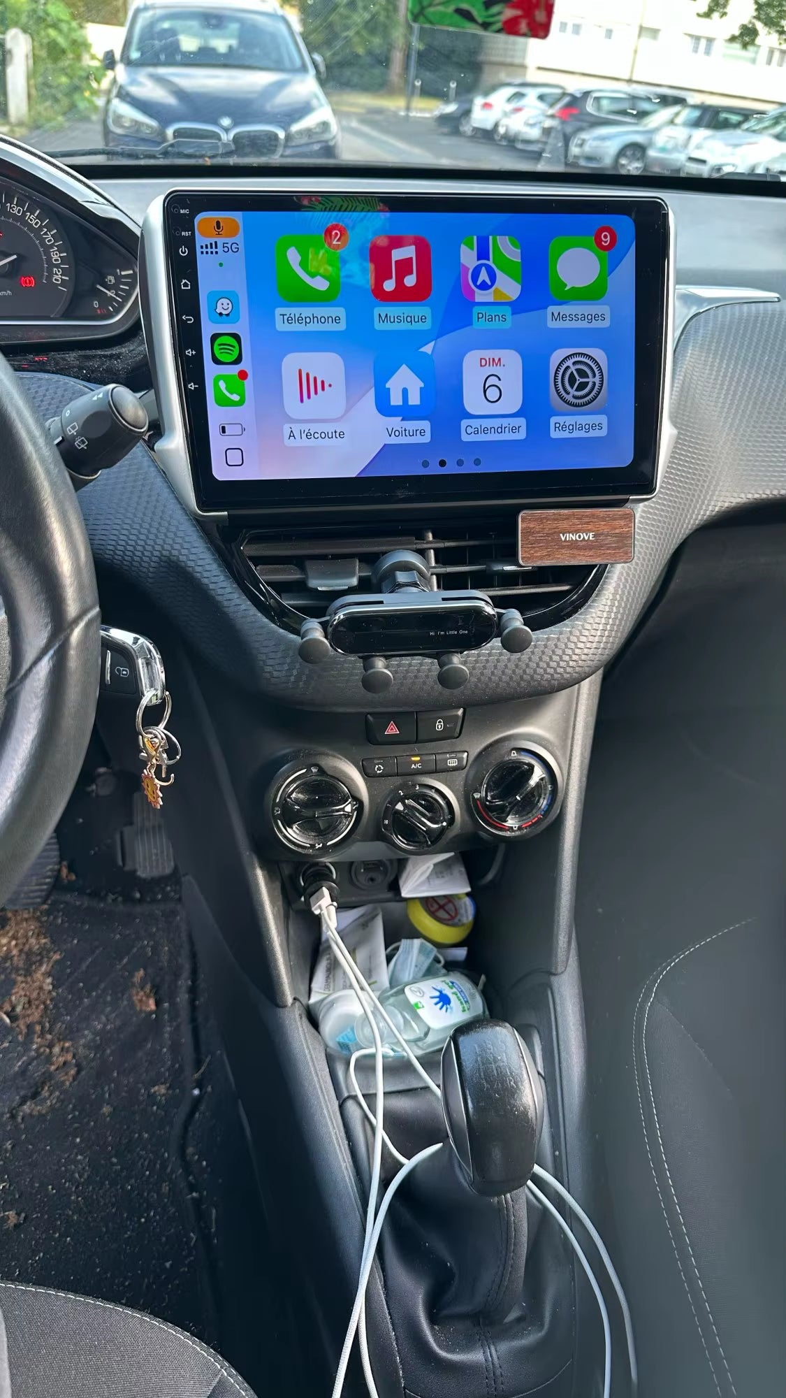 Installation plug and play de l'écran CarPlay sur Peugeot 2008