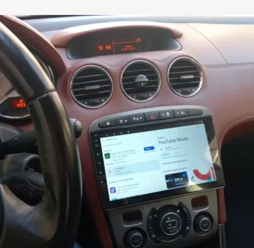Installation plug and play de l'écran CarPlay sur Peugeot 308