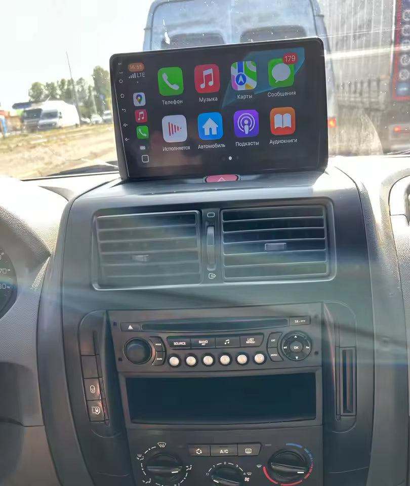 Installation plug and play de l'écran CarPlay sur Peugeot Expert