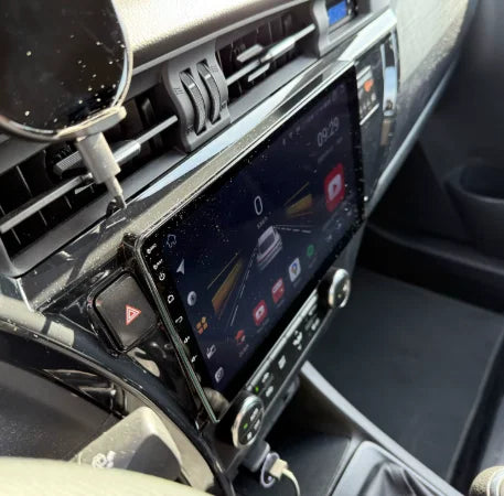 Installation plug and play de l'écran CarPlay sur Toyota Auris