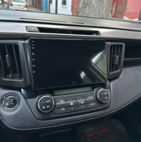 Installation plug and play de l'écran CarPlay sur Toyota RAV4