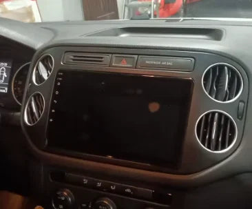 Installation plug and play de l'écran CarPlay sur Volkswagen Tiguan
