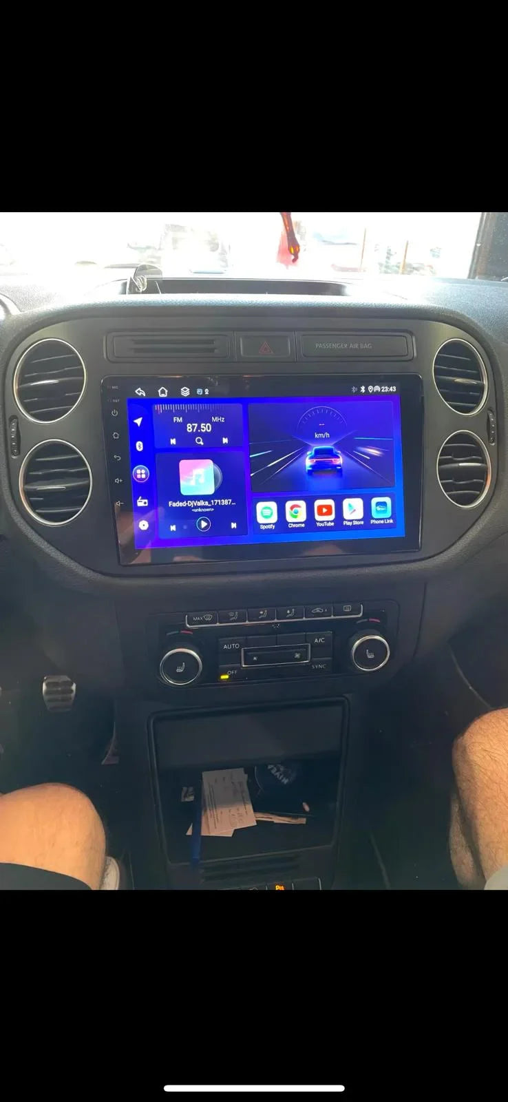 Installation plug and play de l'écran CarPlay sur Volkswagen Tiguan