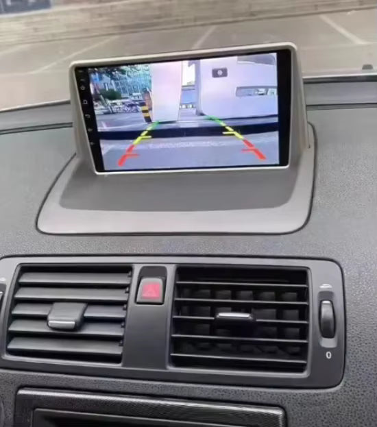 Installation plug and play de l'écran CarPlay sur Volvo V50