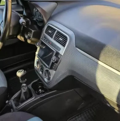 Navigation GPS sur l'écran tactile CarPlay de la Fiat Punto & Grande Punto