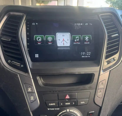 Navigation GPS sur l'écran tactile CarPlay de la Hyundai Santa Fe