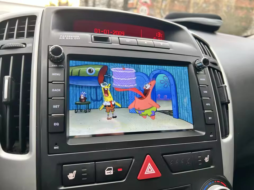 Navigation GPS sur l'écran tactile CarPlay de la Kia Venga