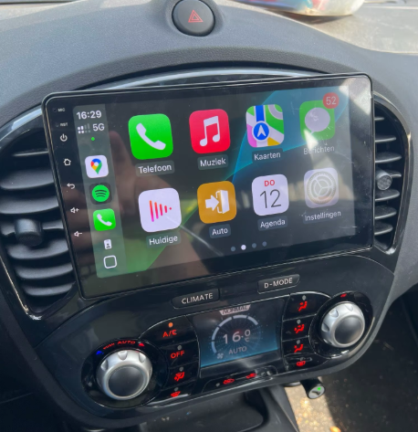 Navigation GPS sur l'écran tactile CarPlay de la Nissan Juke