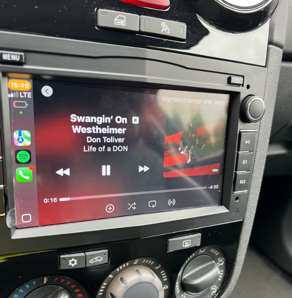 Navigation GPS sur l'écran tactile CarPlay de la Opel Astra G - Astra H