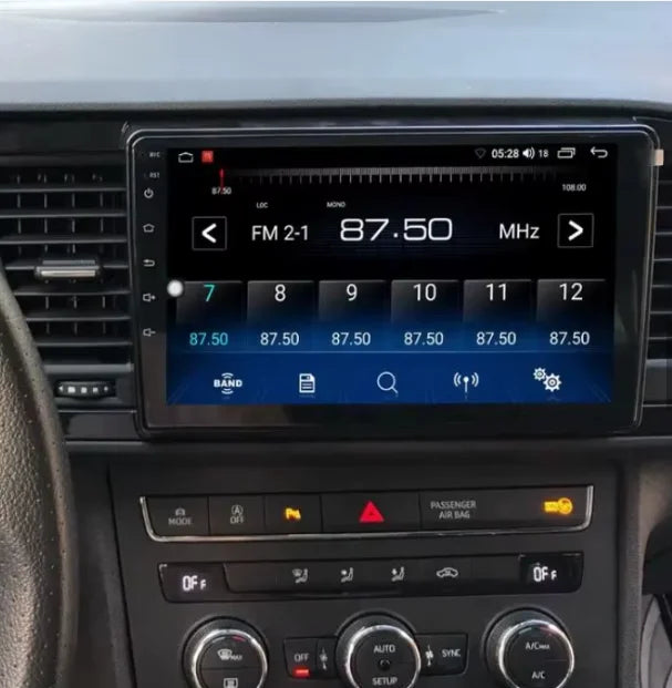 Navigation GPS sur l'écran tactile CarPlay de la Seat Leon