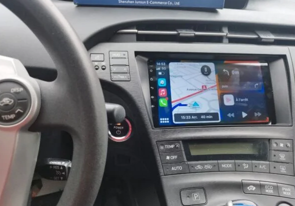 Navigation GPS sur l'écran tactile CarPlay de la Toyota Prius 3
