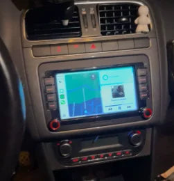 Navigation GPS sur l'écran tactile CarPlay de la Volkswagen Amarok