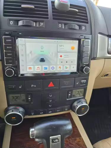 Navigation GPS sur l'écran tactile CarPlay de la Volkswagen T5 Transporter - Multivan - Touareg
