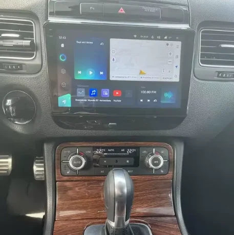 Navigation GPS sur l'écran tactile CarPlay de la Volkswagen Touareg
