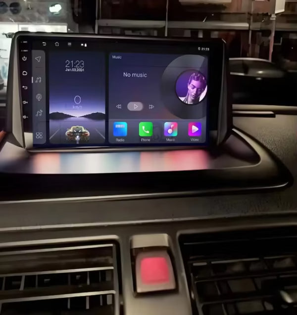 Navigation GPS sur l'écran tactile CarPlay de la Volvo C70