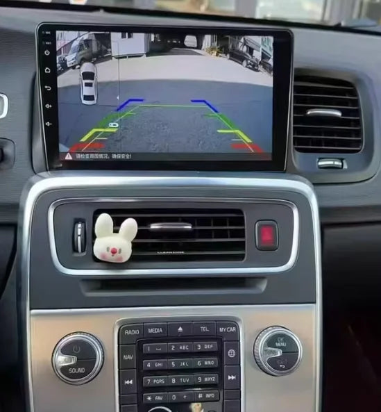 Navigation GPS sur l'écran tactile CarPlay de la Volvo S60